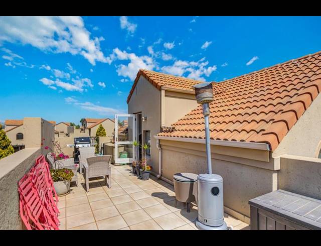 2 BEDROOM APARTMENT FOR SALE IN SANDTON CITY